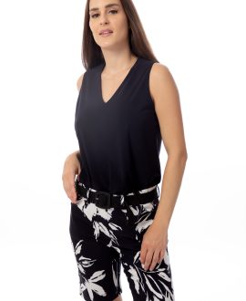 sleeveless top